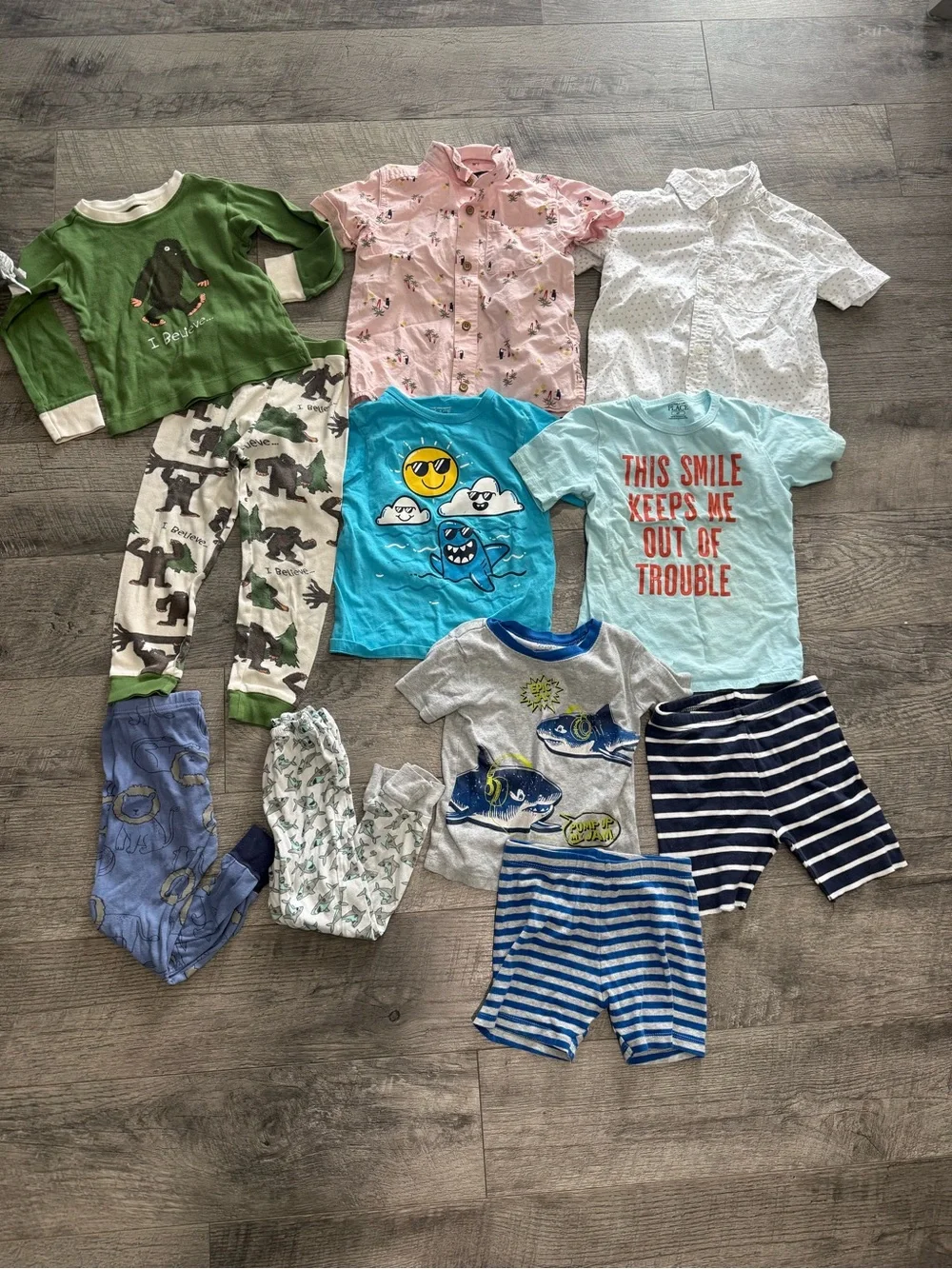 Kids graphic t-shirts and shorts bundle 4t